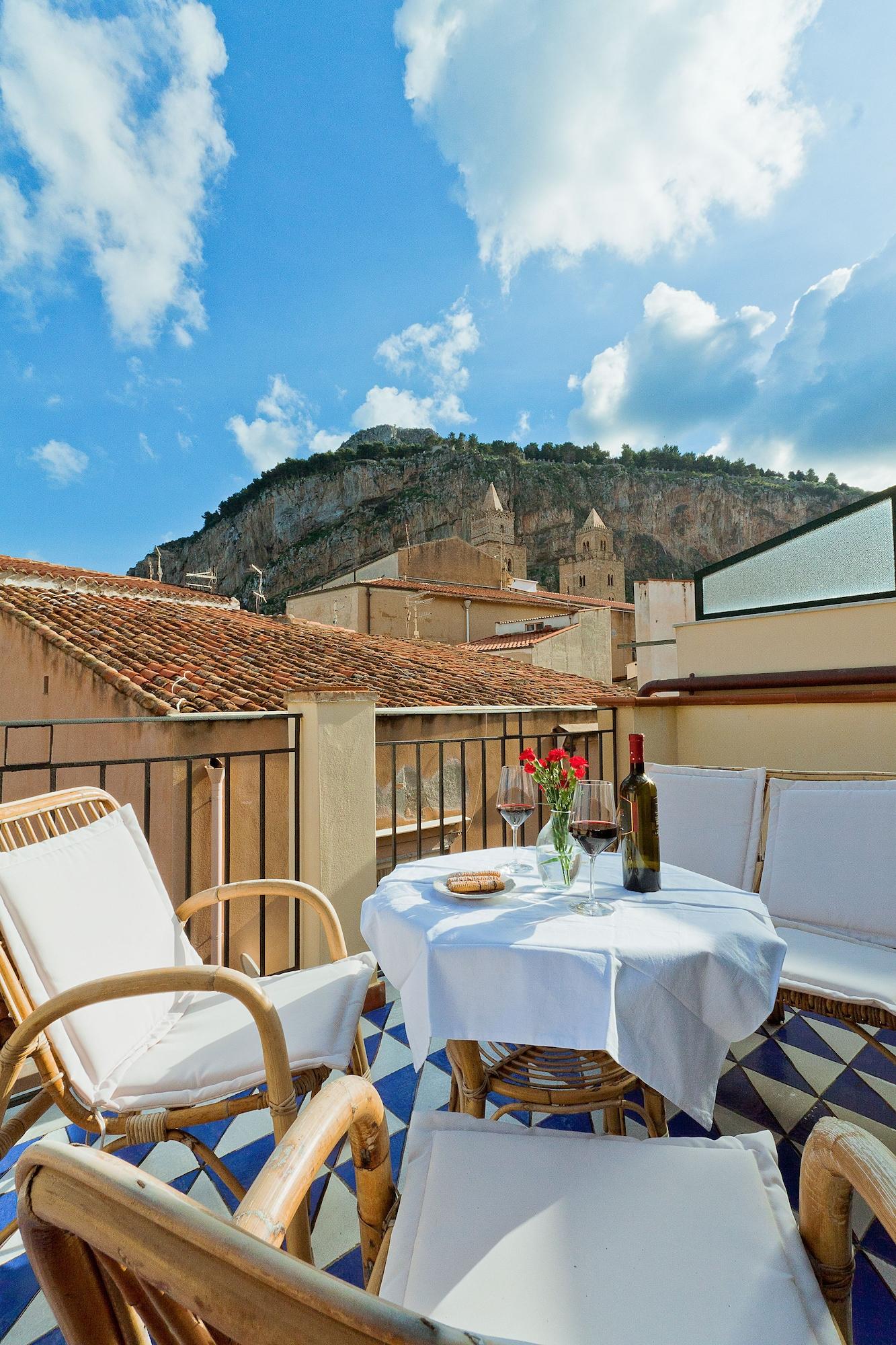 Hotel La Plumeria Cefalu Exterior photo